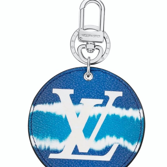 /traded/💯 LOUIS VUITTON
Monogram Escale Bag Charm Key Holder Blue Ombré Disc - Picture 4 of 14